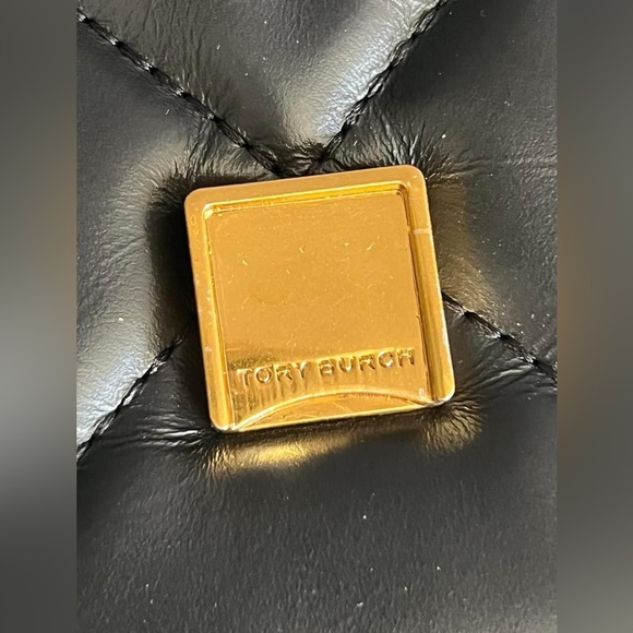 Tory Burch Small Kira Diamond Quilt Convertible Shoulder Bag - Picture 12 of 15